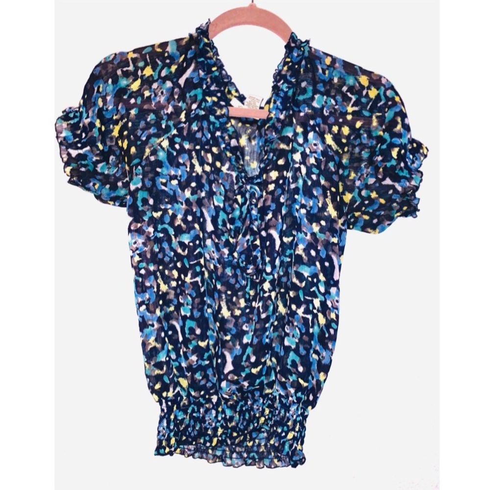 🌸 5 for $25 EUC Colorful Tie front Ruffle blouse